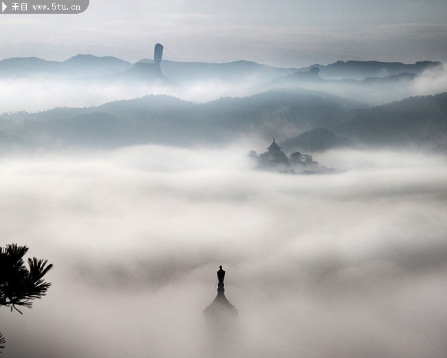 云雾绕缭的风景图片 自然景观大图