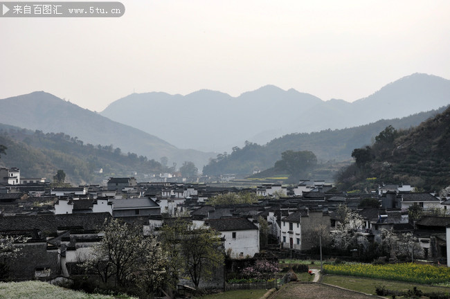 古典乡村小镇照片