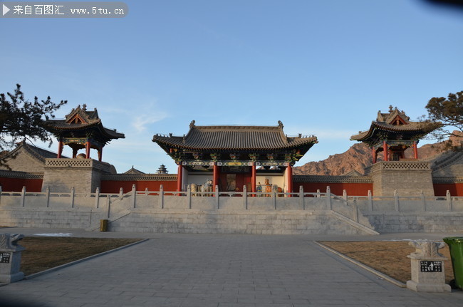 山西天牙山风景区建筑图片