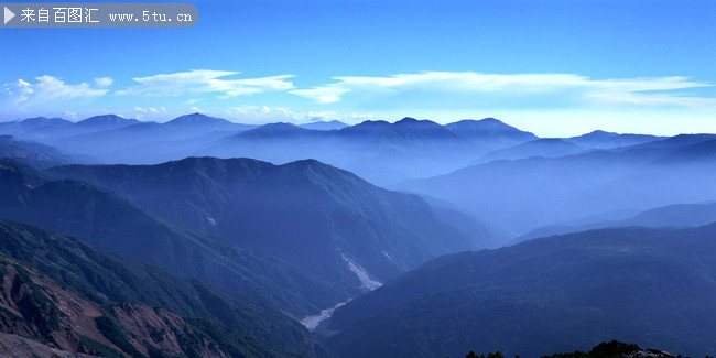 大气山峰风景图片