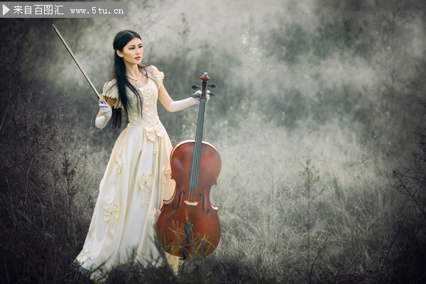 小提琴美女图片