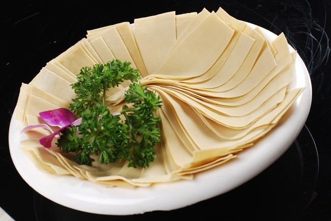 豆腐皮火锅菜品