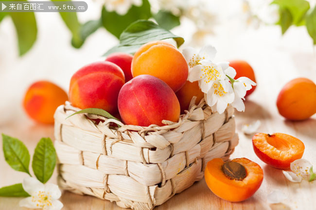 新鲜黄桃水果高清图片素材