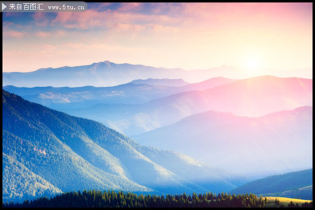 夕阳和群山自然风景图片