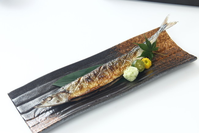 烤秋刀鱼餐饮菜品图片素材