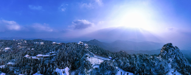 鸡公山霁雪全景大图