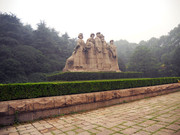 南京雨花台烈士纪念雕塑图片