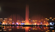 广场喷泉夜景图片