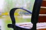冬天公园椅子摄影图片