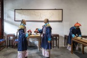 清朝官场百态一隅雕像群