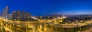 宽幅城市夜景下的高架桥