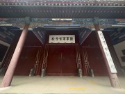 古代军校红色门楼