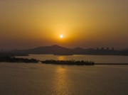山水夕阳景色
