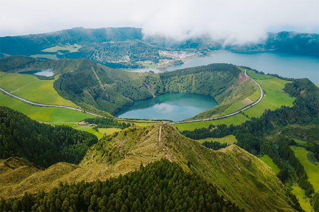 火山湖风景摄影图片高清