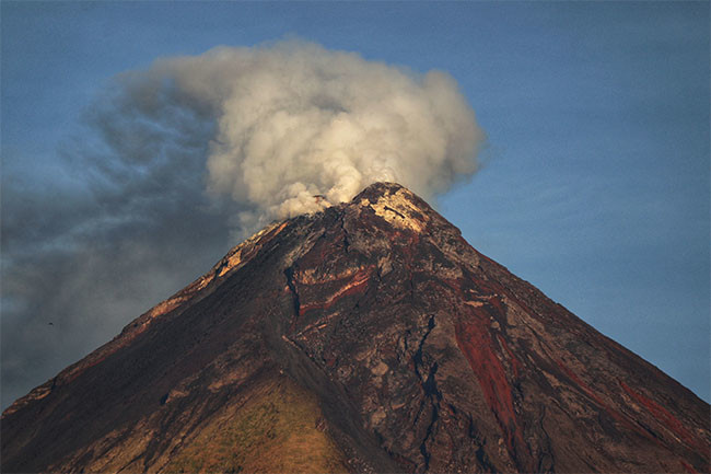 火山喷发图片