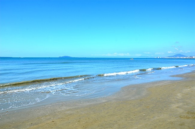 最美海滩三亚湾海边风景图片