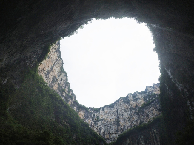 奉节小寨天坑坐井观天风景图片