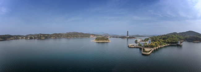 宽幅蓝天白云下的道观河风光风景图片素材