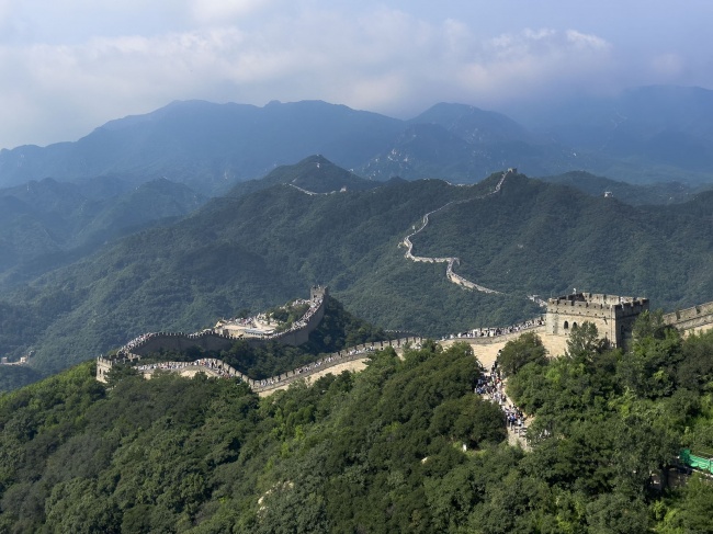 长城云海壮丽景观