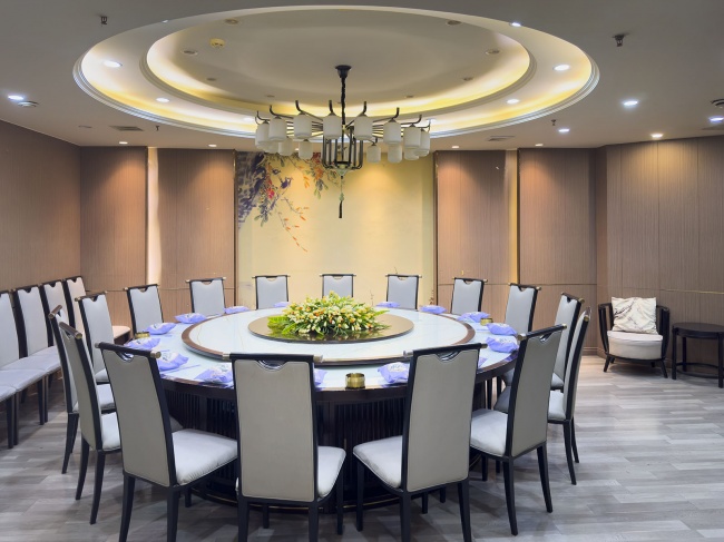 中式豪华包间圆桌场景