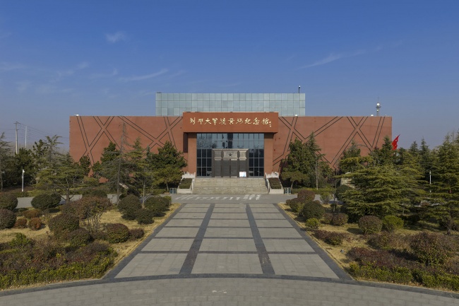 ���˴���ɻƺӼ����