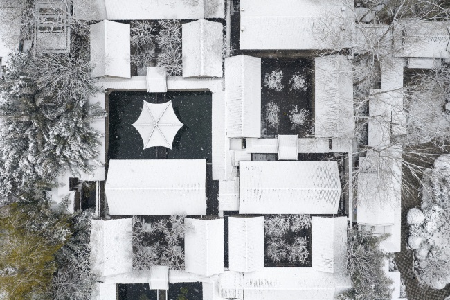 ��ʽ԰�ֽ���ѩ��ͼƬ