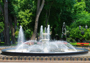 公园小喷泉图片