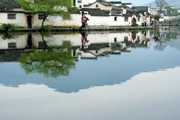 西递宏村旅游图片 湖岸江南建筑