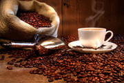 咖啡和咖啡豆的图片