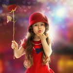 可爱小女孩图片 拿玫瑰花的儿童