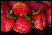 鲜草莓摄影高清图片素材