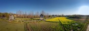 宽幅田园风光与古建筑的和谐图片摄影素材