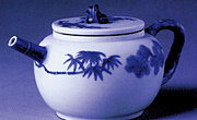 古典精美瓷茶壶